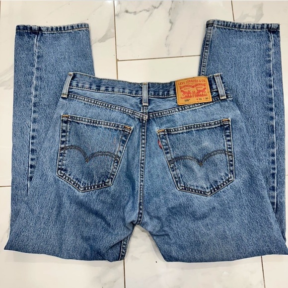 Levi's Women's Straight Blue Jeans - Picture 4 of 5